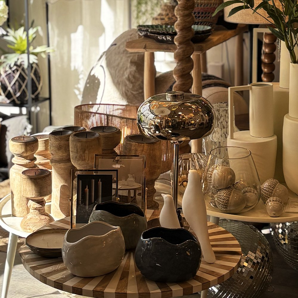 la-bibelotiere-tables-oiseaux-coussin-lampes